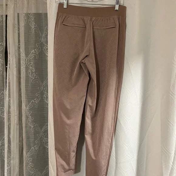 Athleta Brooklyn Textured Ankle pants Dusty pink - Picture 4 of 12